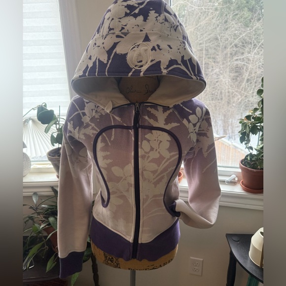 Sweaters - Lulu scuba hoodie